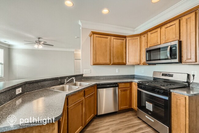 Building Photo - 12733 Oakton Hunt Dr, Charlotte, NC, 28262