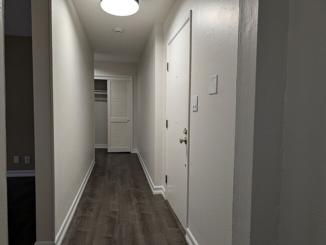 Building Photo - 590 El Dorado Ave