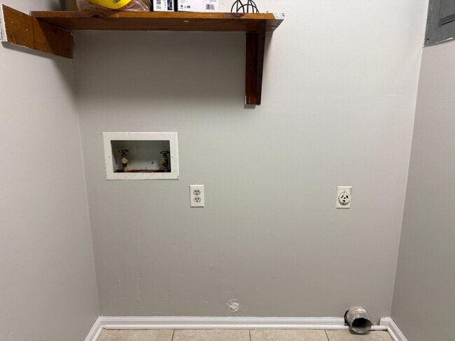 Building Photo - 3960 Bradford Ct