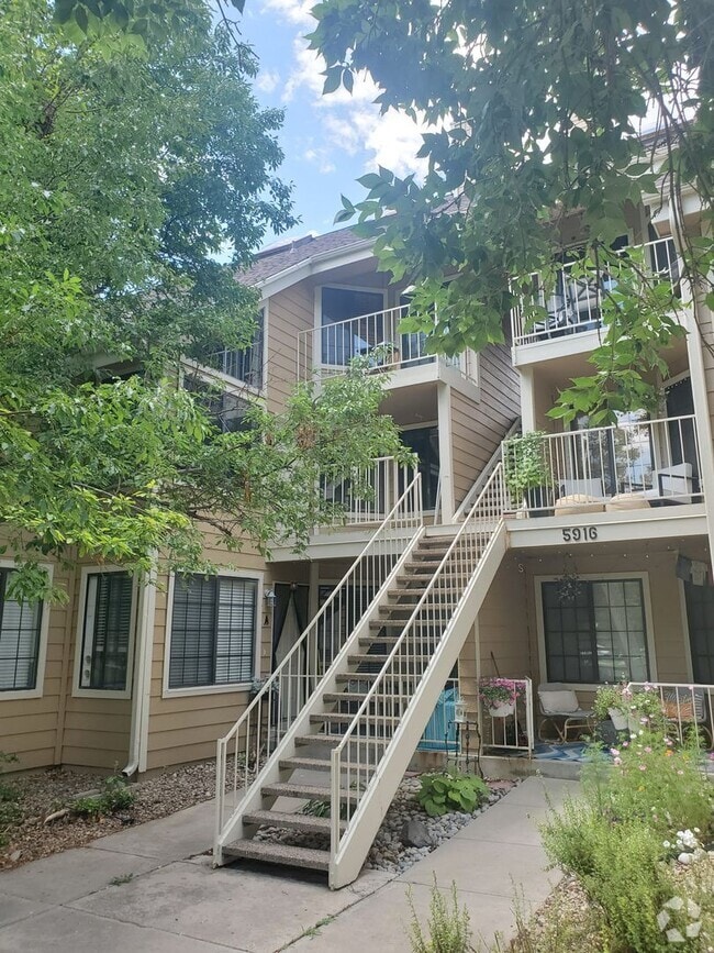Building Photo - 5916 Gunbarrel Ave