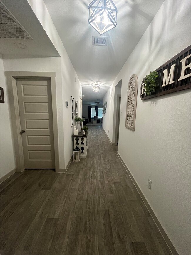 Building Photo - 827 Teal Moon Dr