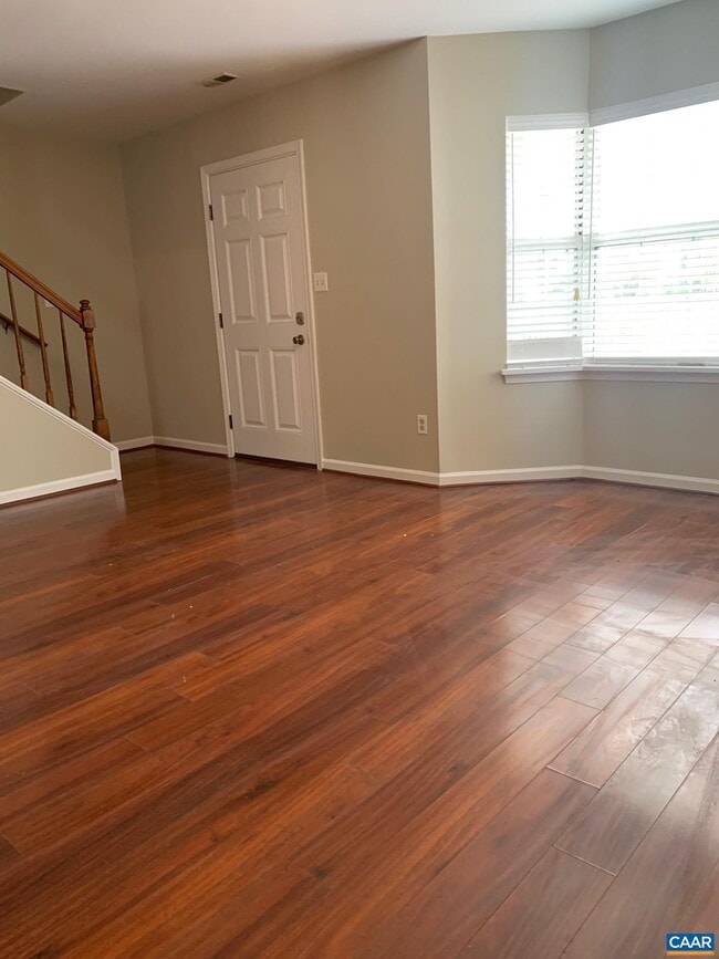 Foto del edificio - 4743 Wren Ct