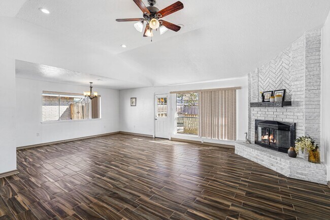 Foto del edificio - 3227 Boxelder Dr