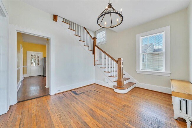 Foto del edificio - 1144 Wasena Ave SW