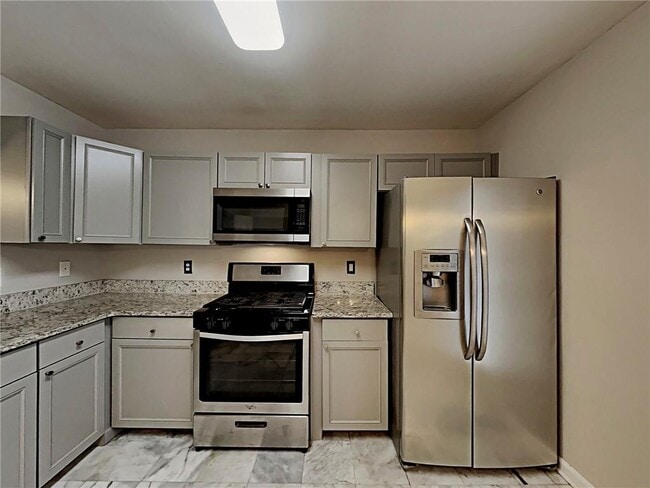 Building Photo - 6018 Lancelot Ln