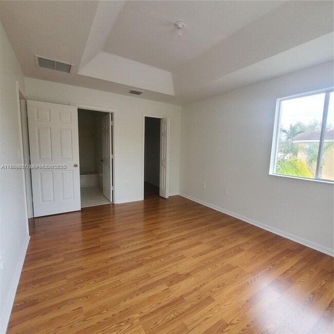 Foto del edificio - 2621 SE 15th Pl