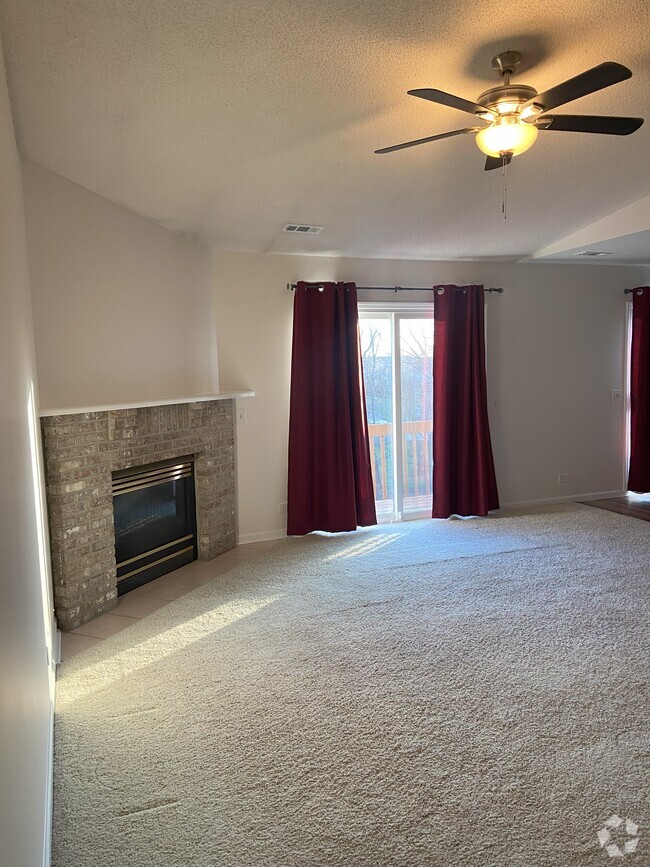 Building Photo - 295 Woodridge Cir