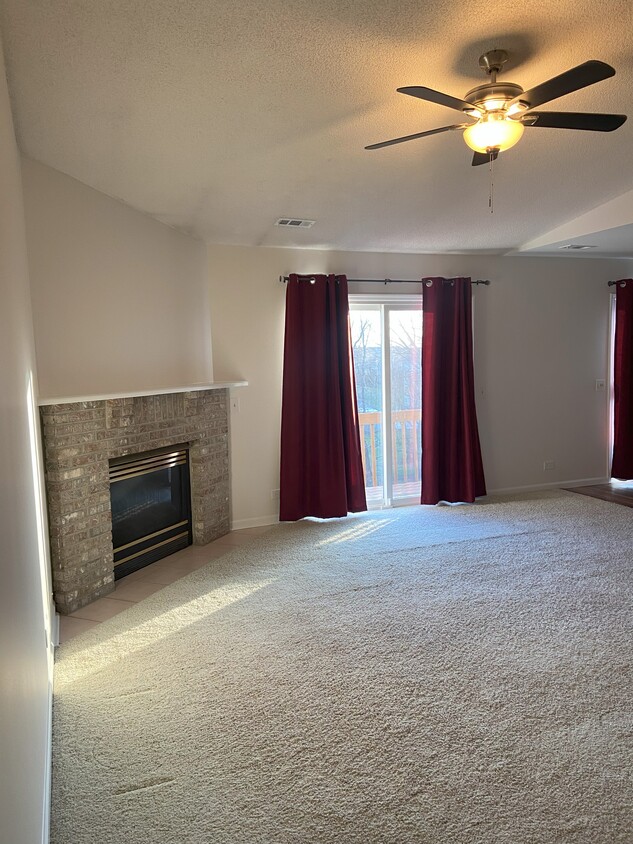 LeavingRoomView1 - 295 Woodridge Cir