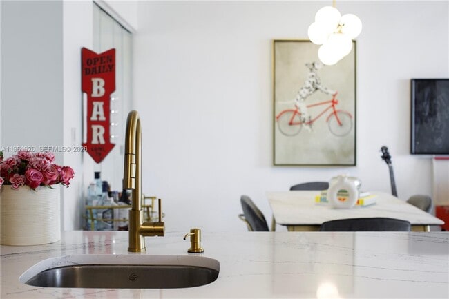 Building Photo - 770 Claughton Island Dr