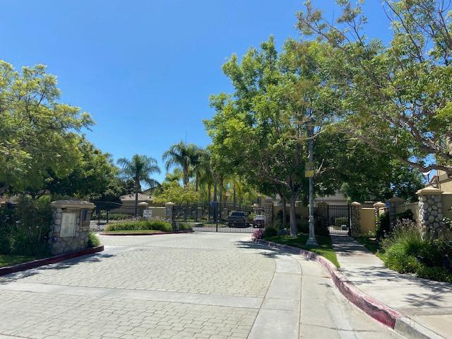 Foto del edificio - 3334 E Chiddingstone Ln