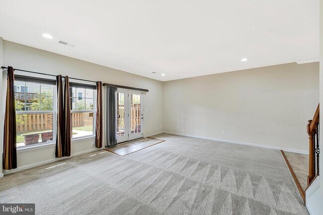 Building Photo - 41835 Diabase Square