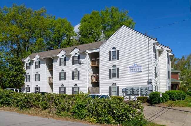 Building Photo - 426 E High St