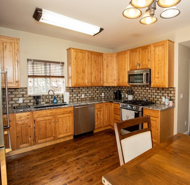 Foto del edificio - 3 Bedroom Townhome in North Colorado Springs