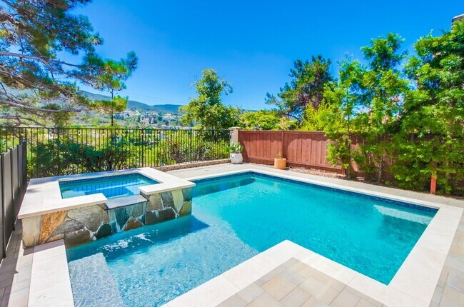 Foto del edificio - Disovery Hills Gem - 4 Bedroom Remodeled H...