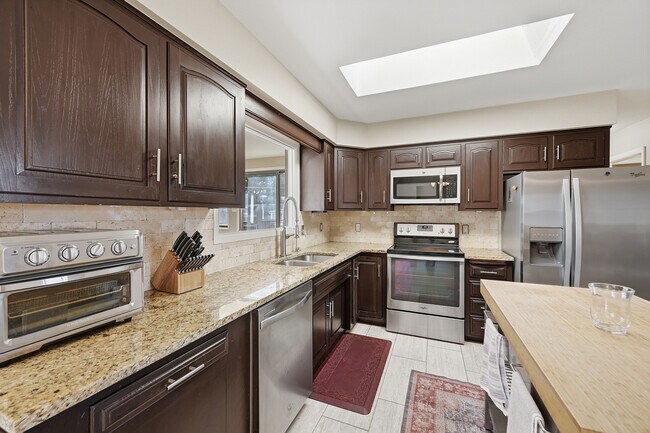 Foto del edificio - 1040 S Fulton St