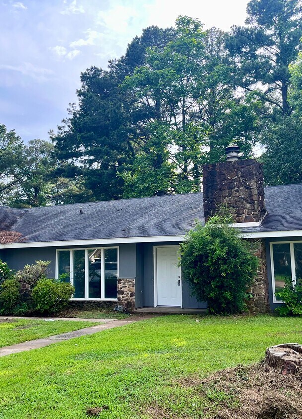 Foto principal - 3219 5th St N