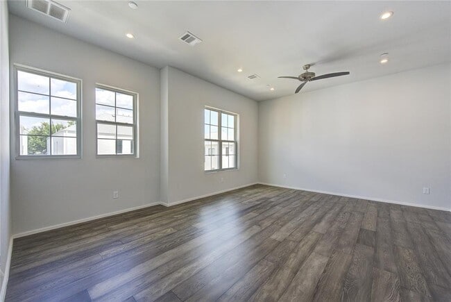 Building Photo - 5336 Chandler St