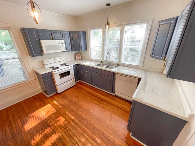 Foto del edificio - 3120 Cottage Grove Ave