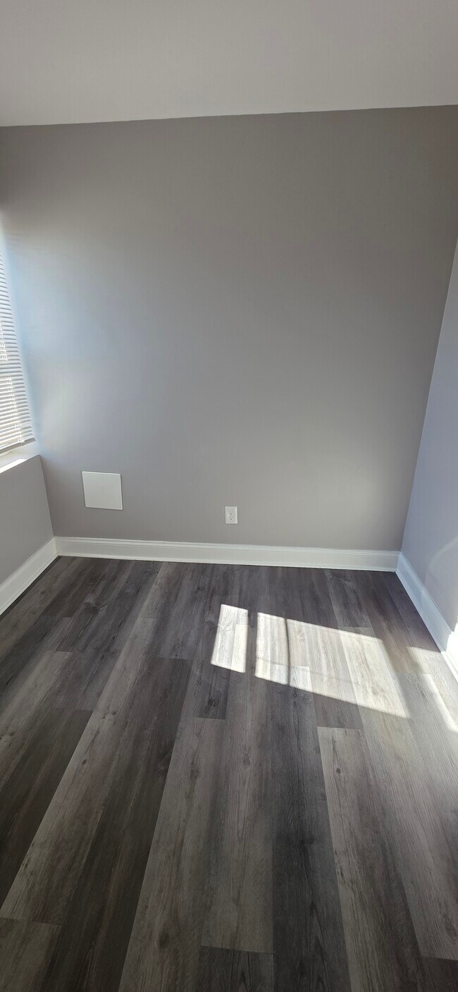 Foto del edificio - 201 N Rose St