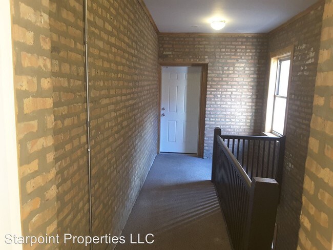 Foto del edificio - 1608 E 82nd St