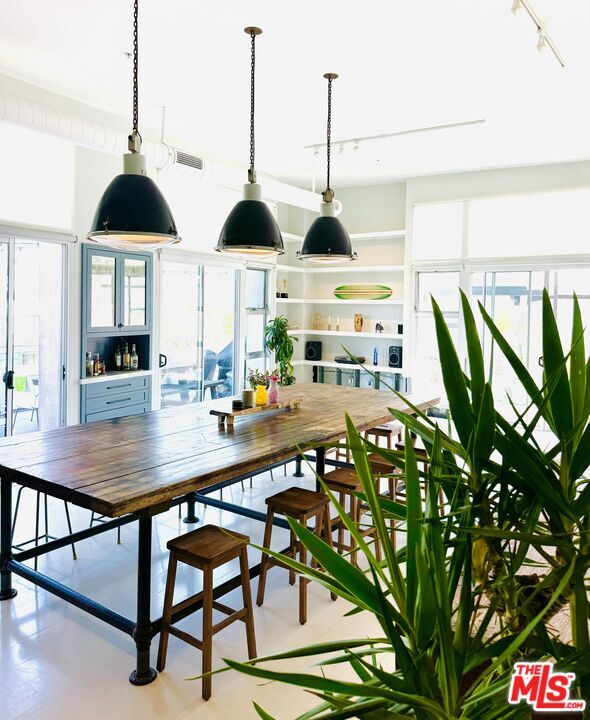 Foto del edificio - 13320 Beach Ave