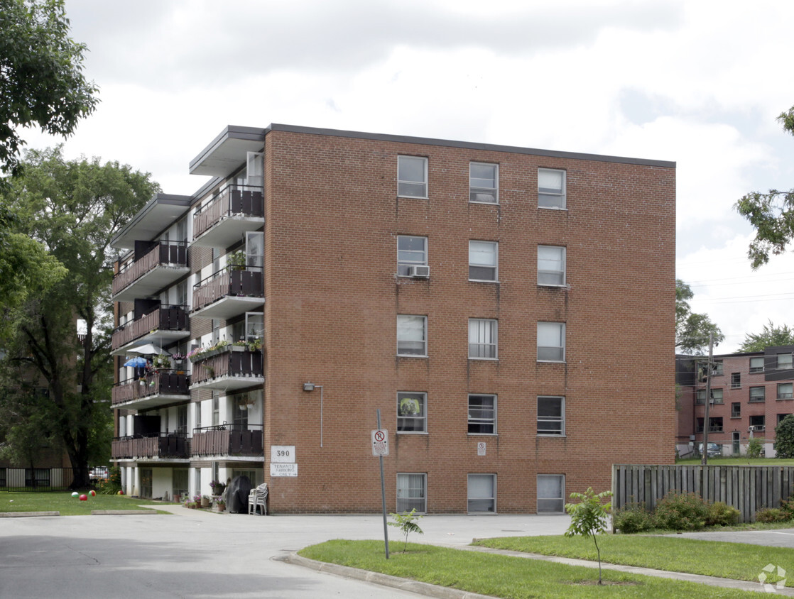 Primary Photo - 390 Guelph Ln