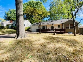 Building Photo - 5639 Beverly Ave