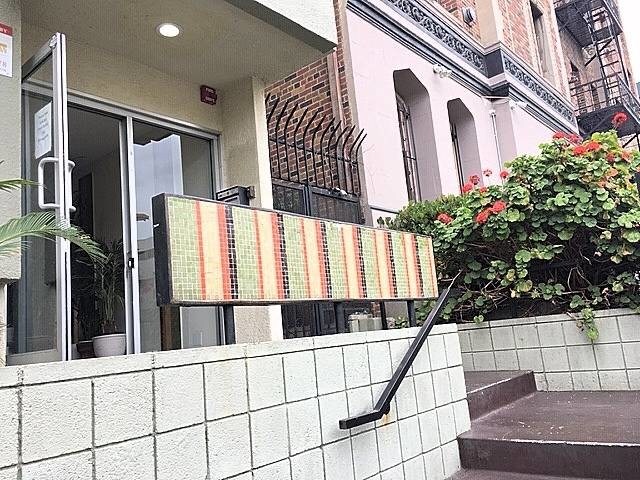 435 S Mariposa Ave Unit 207