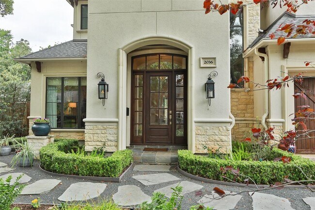 Foto del edificio - 2036 Addison Rd