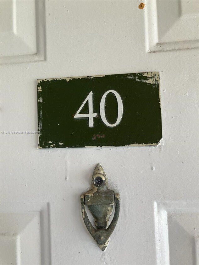 Foto principal - 5200 NW 31st Ave