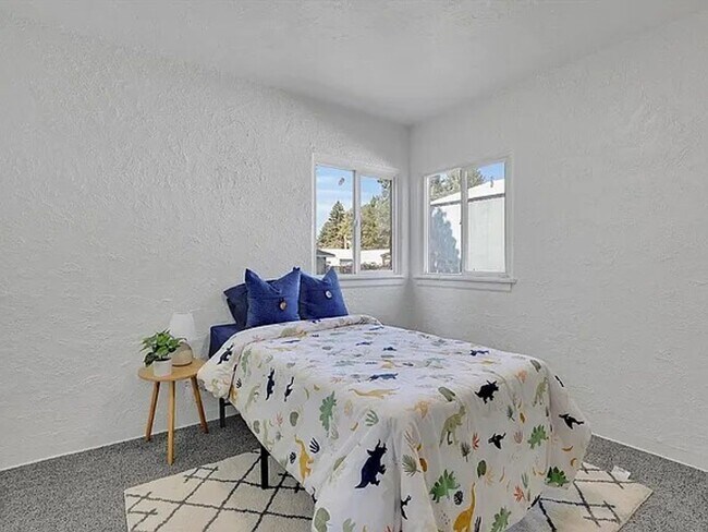 Foto del edificio - For Rent – Spacious 4-Bedroom, 2-Bath Home in Spokane Valley