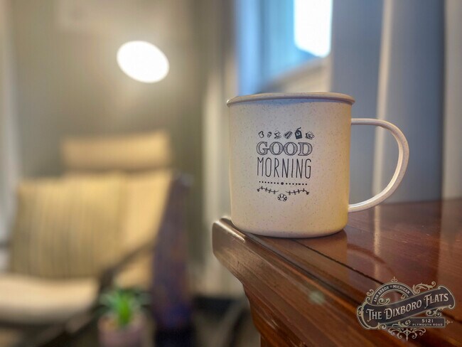 Foto del edificio - 5121 Plymouth Rd