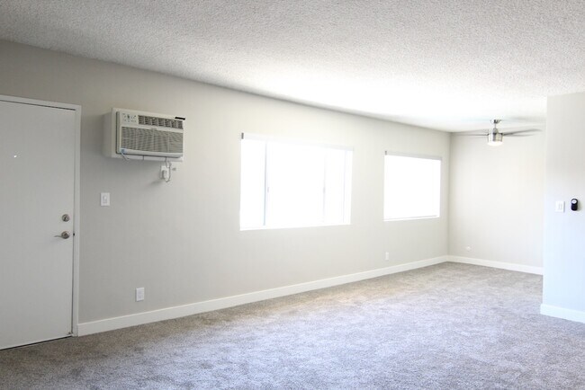 Foto del edificio - 11211 Moorpark St