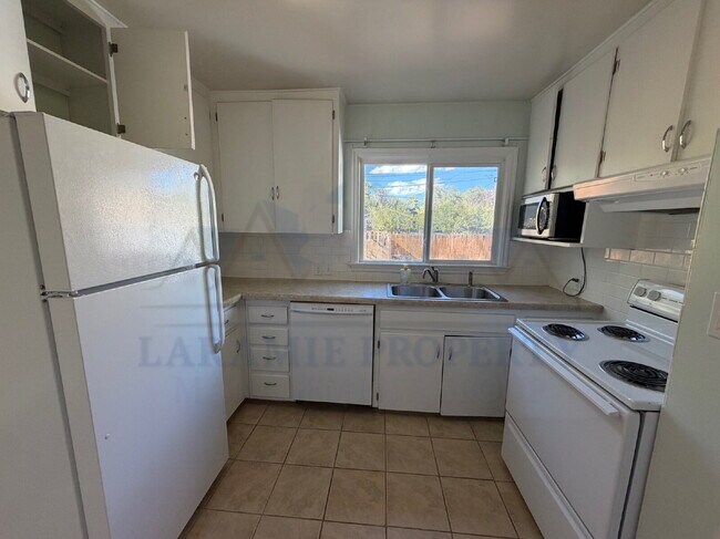 Foto del edificio - Charming 3 Bedroom 2 Bathroom House