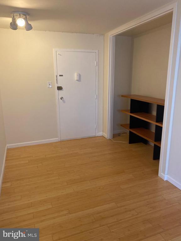 Foto del edificio - 2401 H St NW