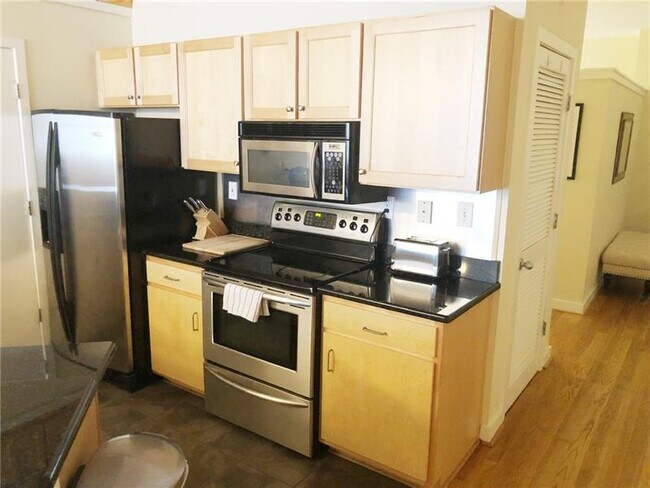 Foto del edificio - 800 W Peachtree St NW