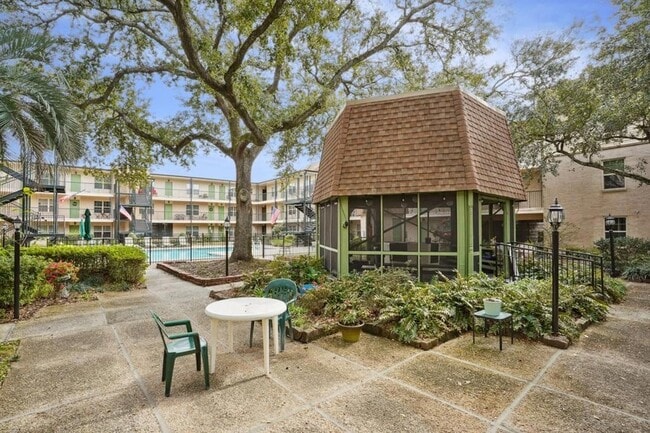 Foto del edificio - 2732 Whitney Pl