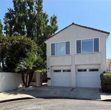 Building Photo - 9 Mandrake Way
