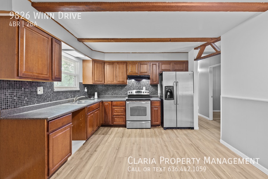 Primary Photo - Updated 4 Bed/2 Bath in Ritenour School Di...