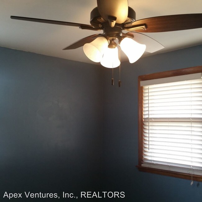 Foto del edificio - 217 Oak Dr