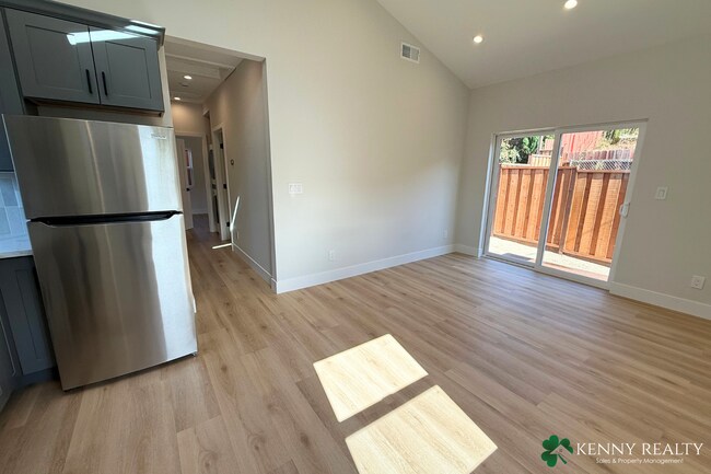 Building Photo - Private Entrance ADU | New Build | 2 Bed, ...