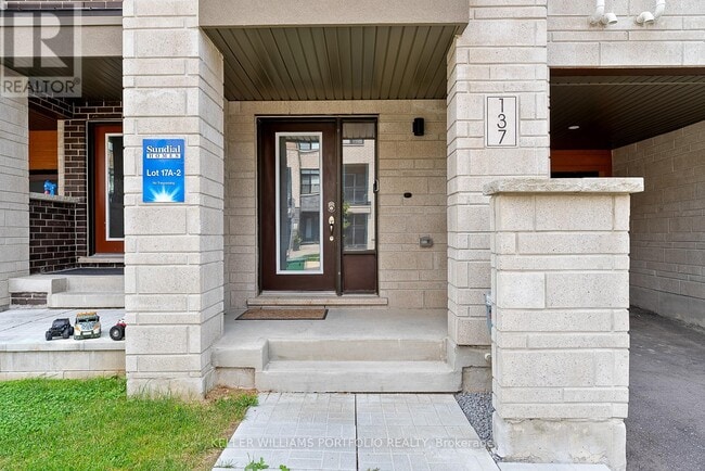 Building Photo - 137 Bravo Ln