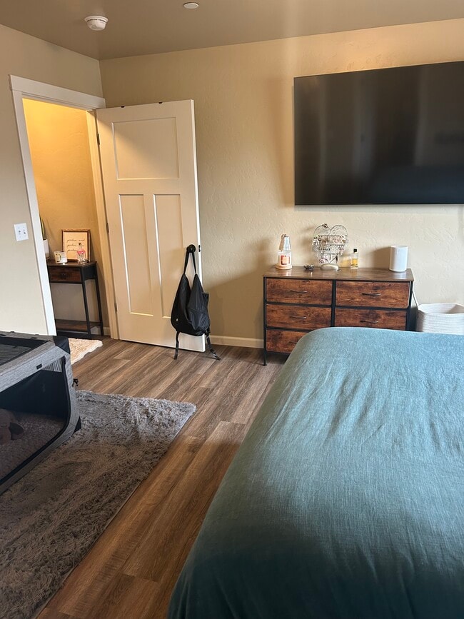 Building Photo - 304 Ponderosa Ct