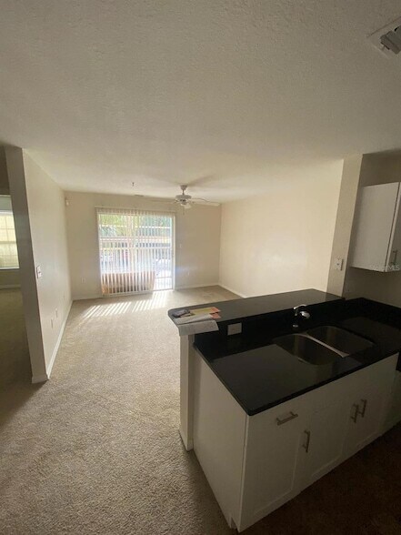 Foto del edificio - 5479 Vineland Rd