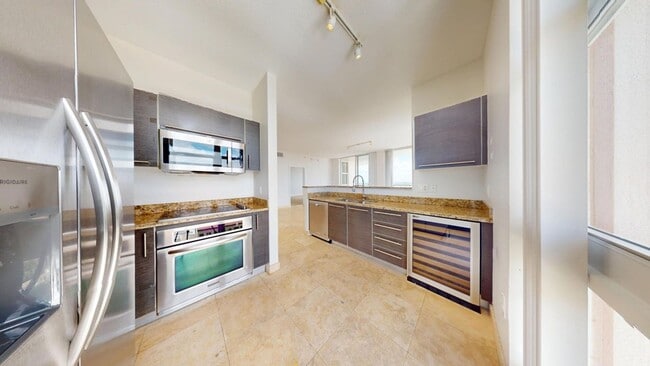 Photo - 550 Okeechobee Blvd House