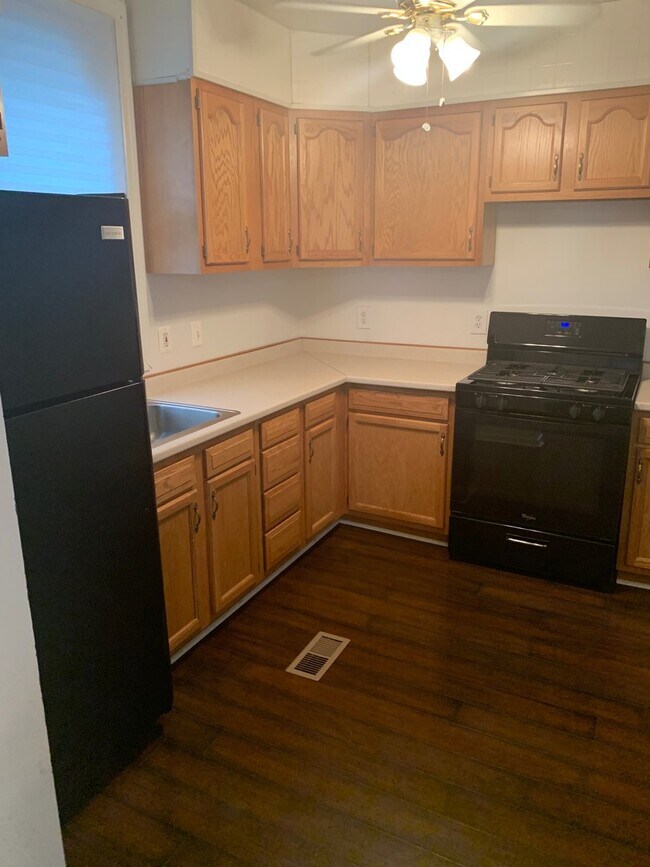 Foto del edificio - Two Bedroom/1.5 Bath in the Heart of Mt. W...