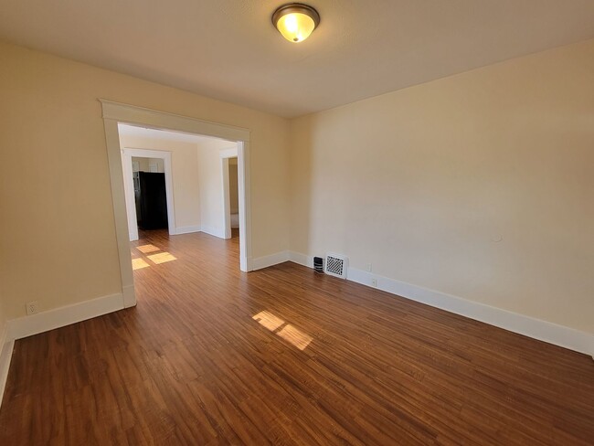 Foto del edificio - 611 N Frances St