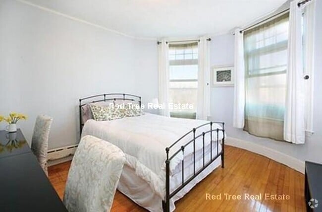 Building Photo - 1793 Beacon St