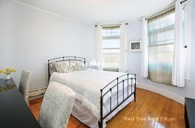 Building Photo - 1793 Beacon St