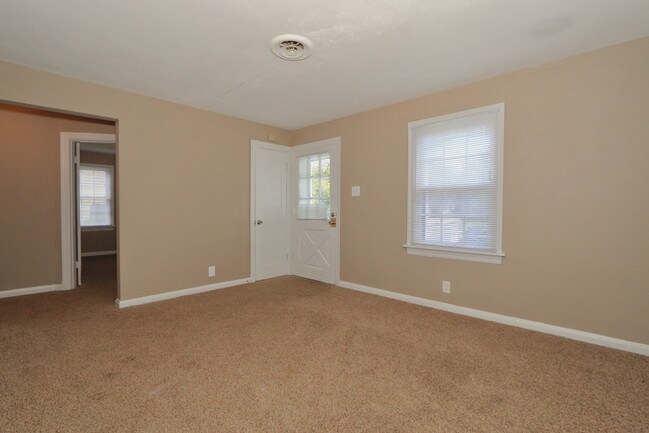 Building Photo - 6 Burdale Ct